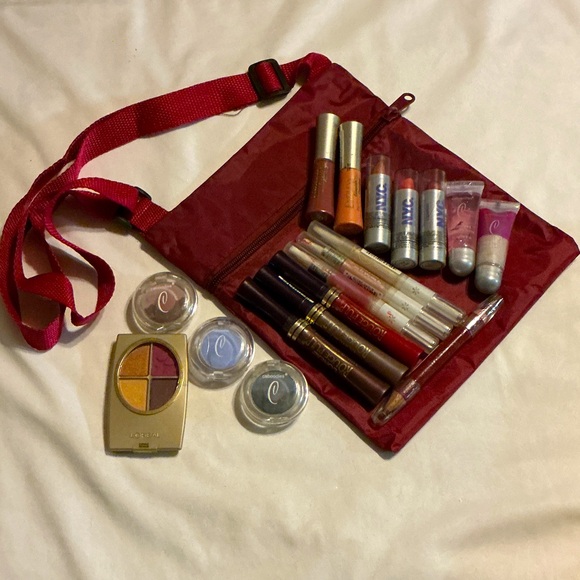 L'Oreal Other - NEW 18 piece Assorted Women’s Makeup Kit in Burgundy - Mixed Brand Collection